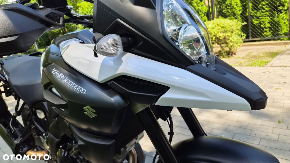 Suzuki V-STROM - 12