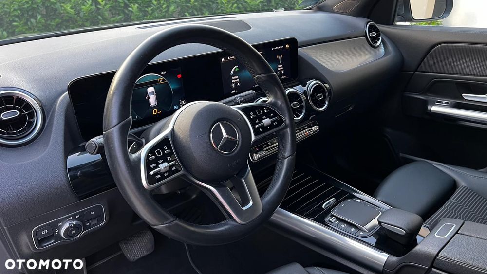 Mercedes-Benz GLA 200 - 20