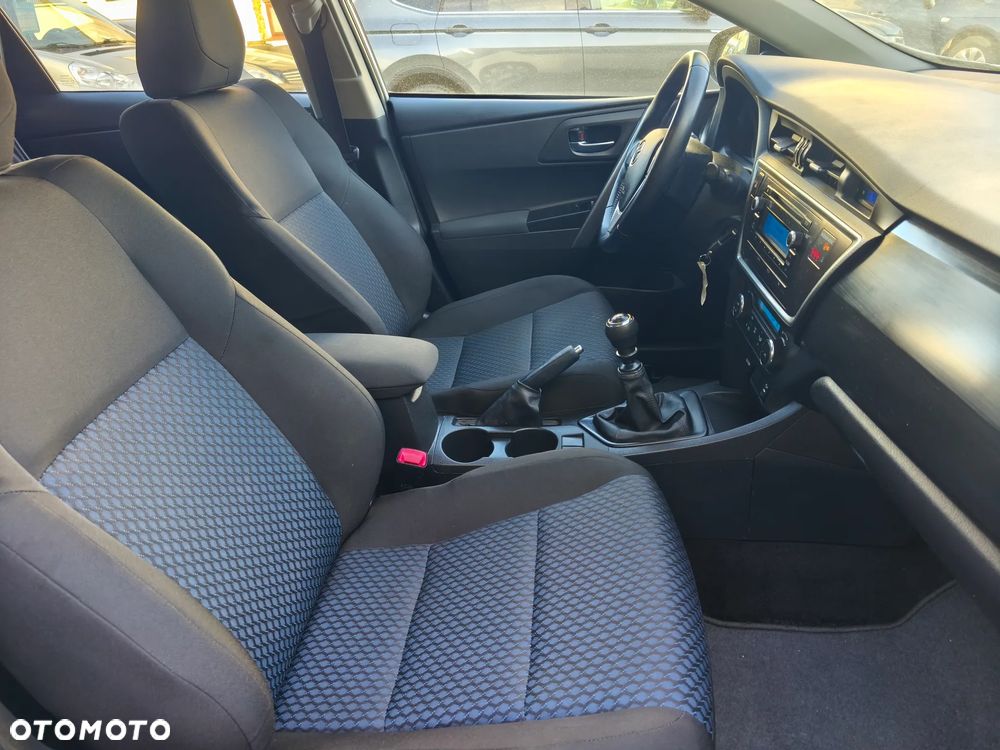 Toyota Auris 1.33 Dual-VVT-i Edition - 23