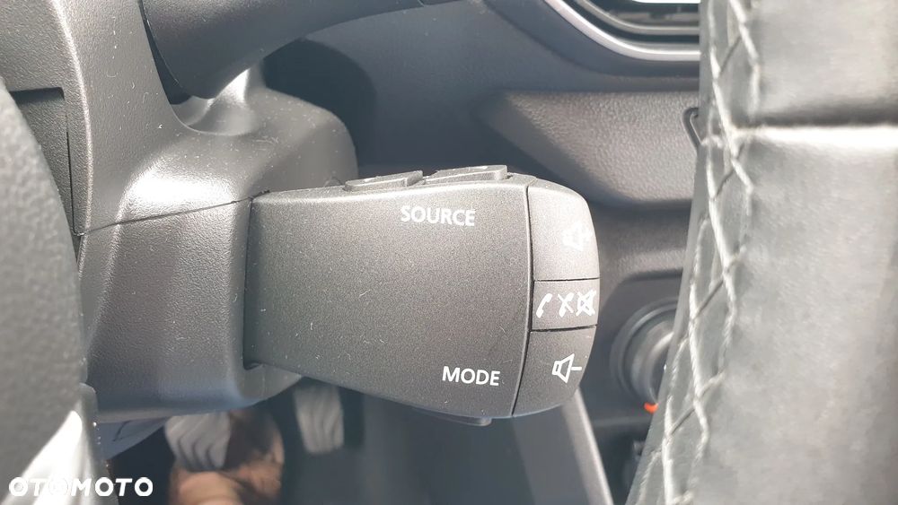 Dacia Sandero TCe 100 Comfort - 33