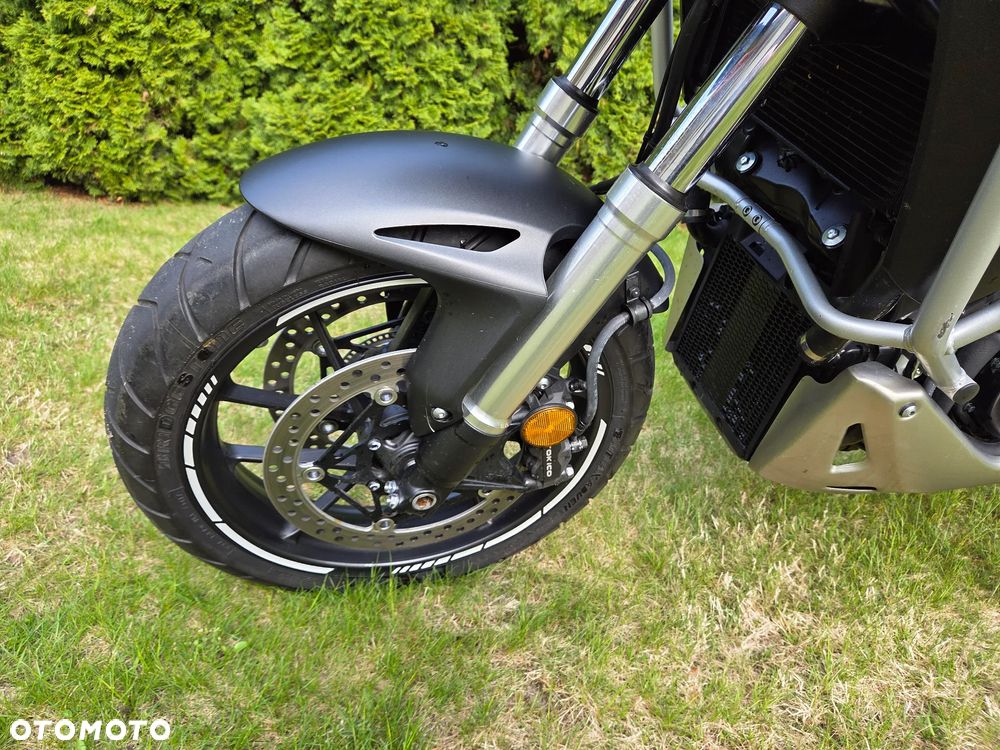 Honda VFR - 15