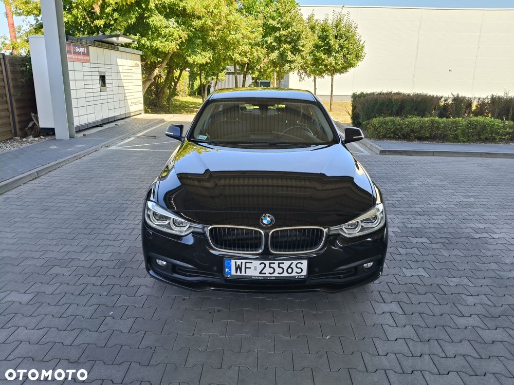 BMW Seria 3 318i - 8