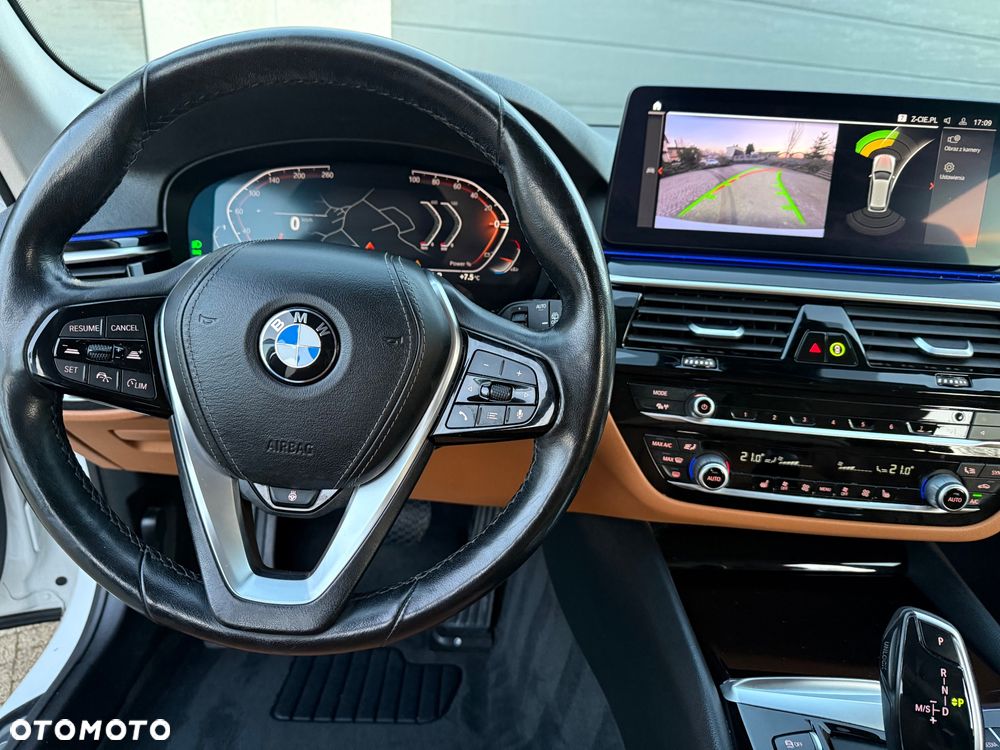 BMW Seria 5 520d M Sport Edition - 27