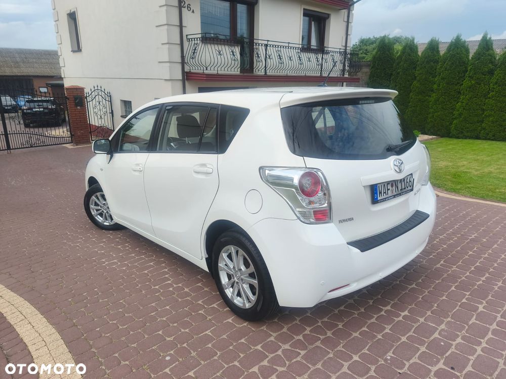 Toyota Verso 1.8 7-Sitzer Comfort - 16