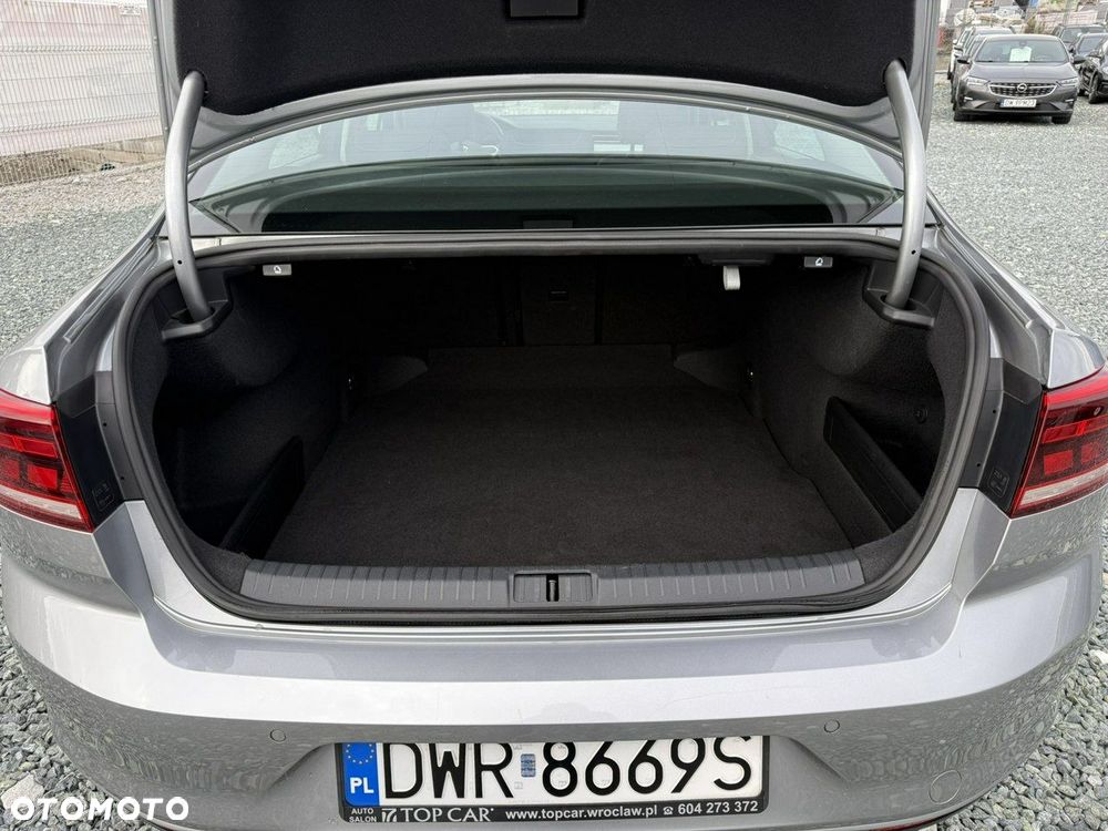 Volkswagen Passat 2.0 TDI EVO Business - 27