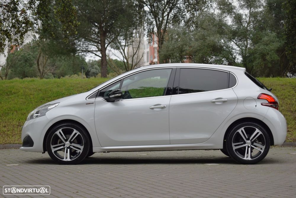 Peugeot 208 1.2 PureTech GT Line - 12