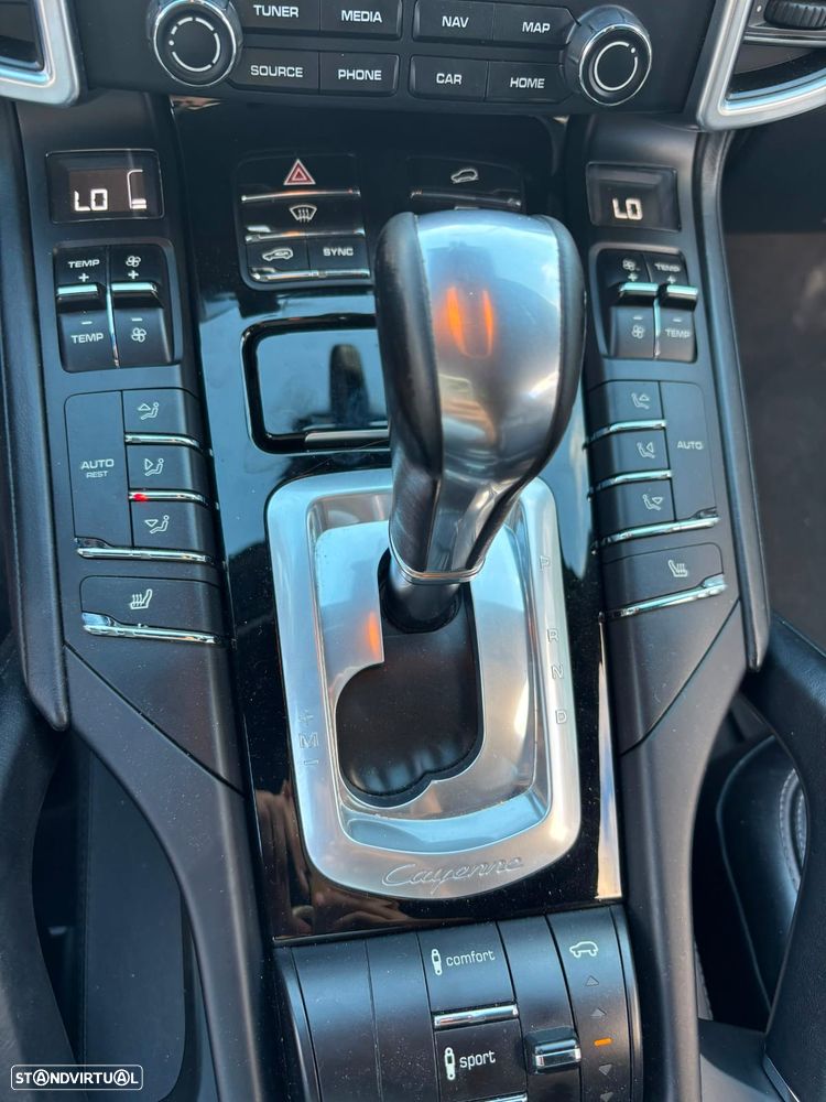 Porsche Cayenne - 6