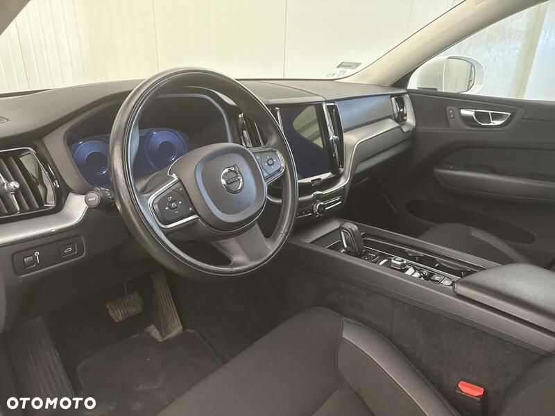 Volvo XC 60 B4 B Momentum Pro - 10