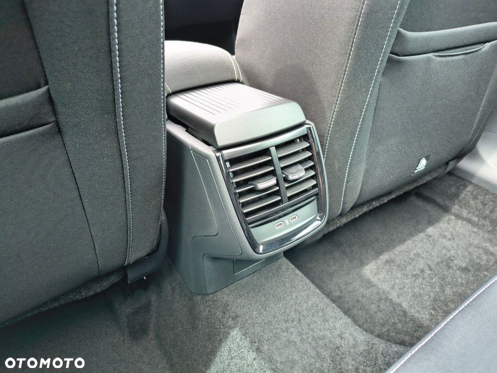 Skoda Kamiq 1.0 TSI Monte Carlo - 17