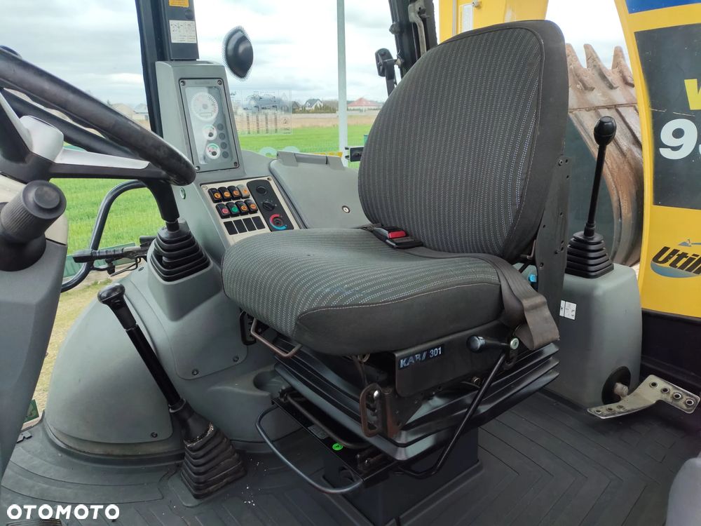 Komatsu WB 93R /  KOPARKO-ŁADOWARKA , BEZ VAT , UMOWA KUPNA -SPRZEDAŻY , STAN SUPER - 18