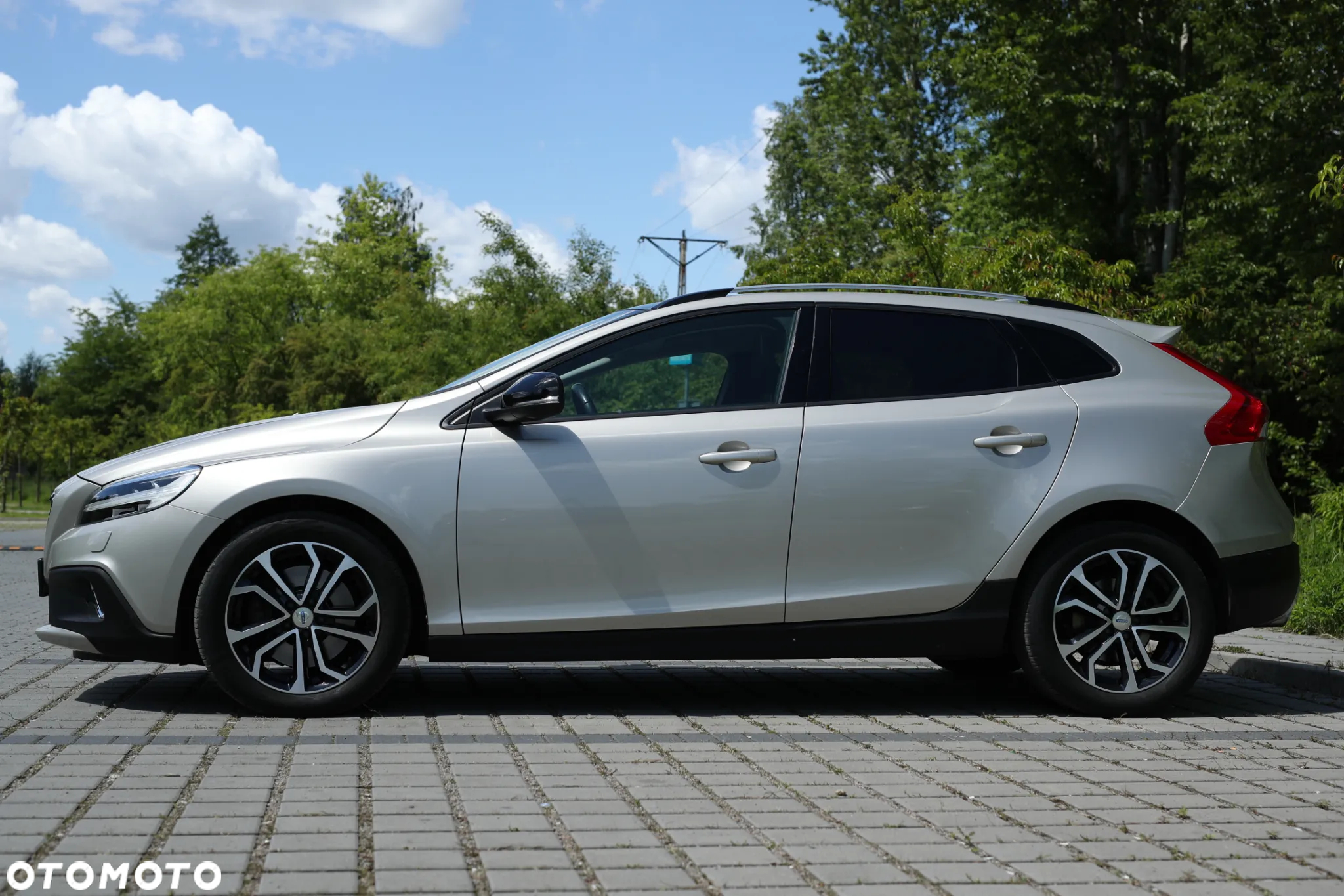 Volvo V40 Cross Country T4 Drive-E Momentum - 9