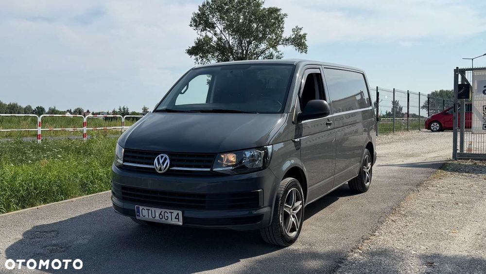 Volkswagen Transporter - 1