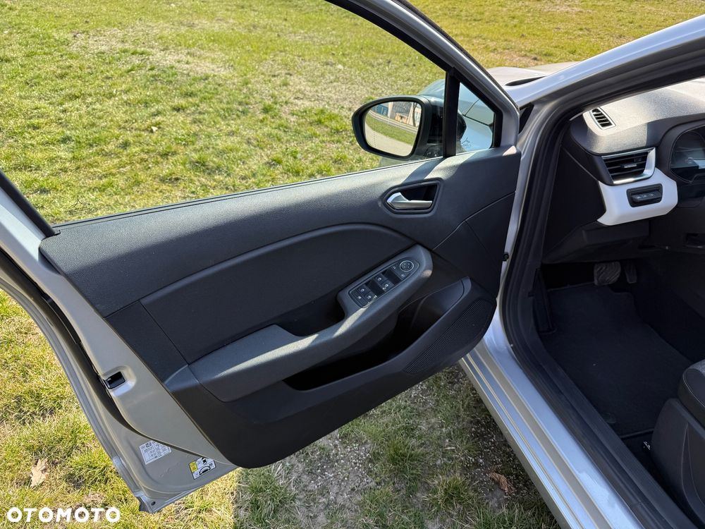 Renault Clio 1.0 TCe Techno - 9