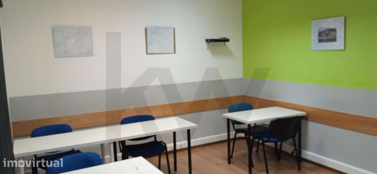 Armazém Prior Velho - Arrendado Oportunidade de Investimento - Grande imagem: 5/14