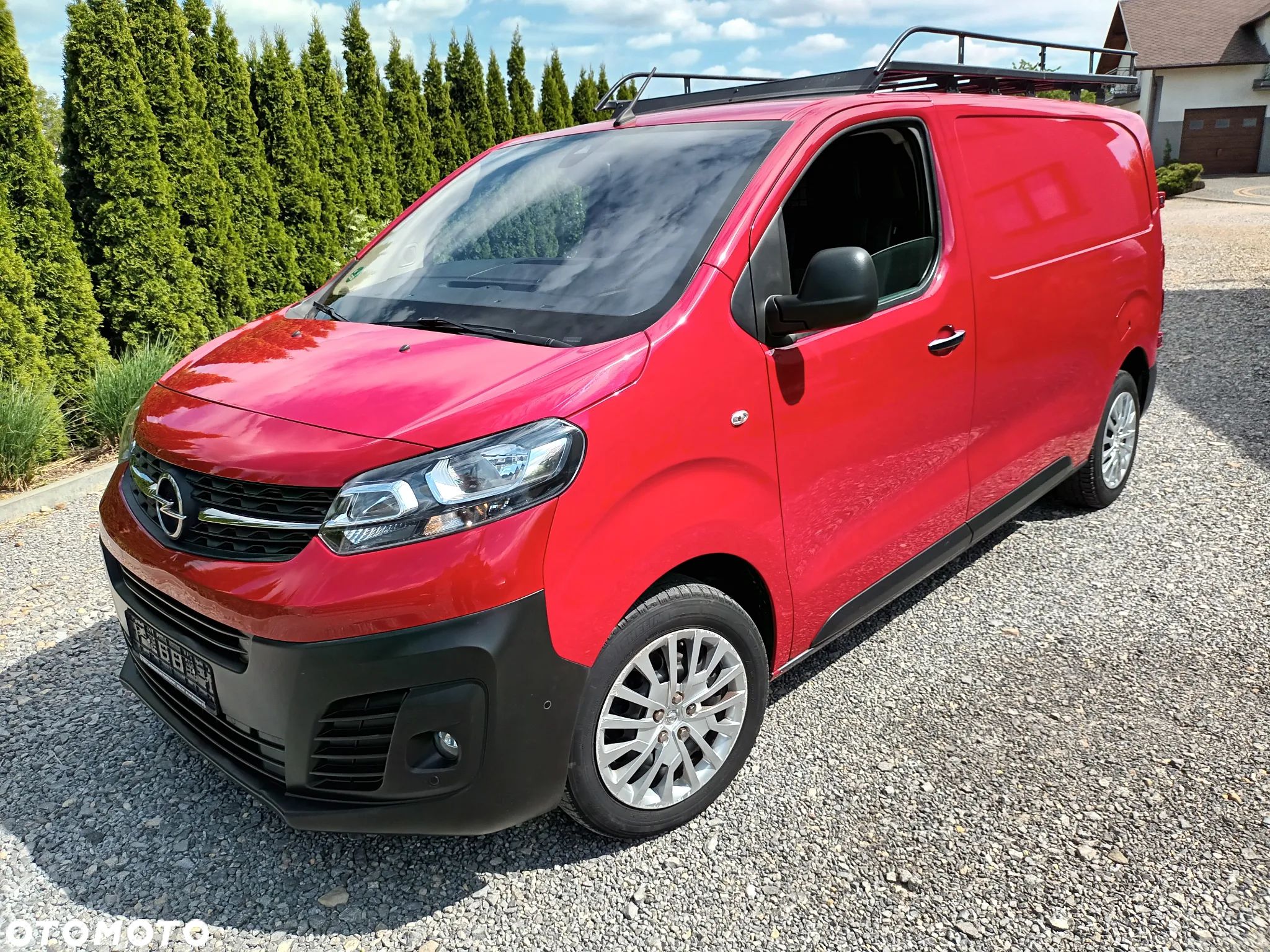 Opel Vivaro - 1