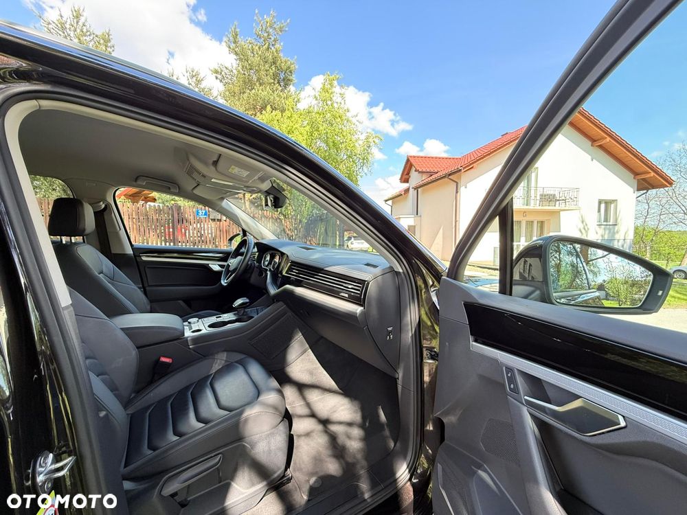 Volkswagen Touareg 3.0 V6 TDI SCR 4Mot Elegance - 26