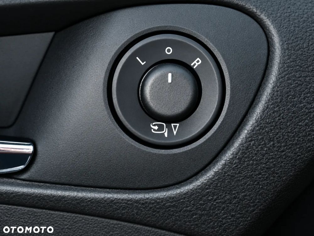 Opel Insignia - 24