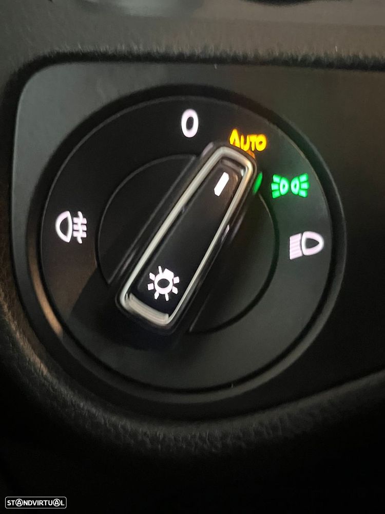 VW Golf 1.6 TDI R-Line - 21