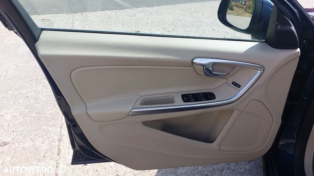 Volvo S60 D5 Summum - 15