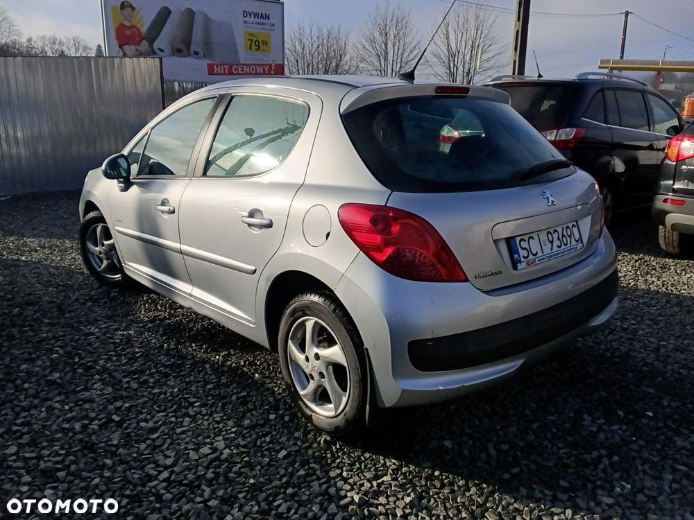 Peugeot 207 - 4