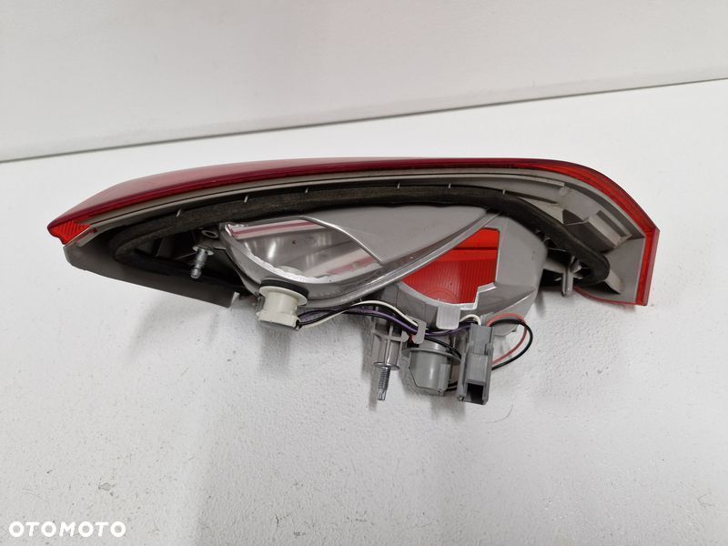 ford focus iii mk3 kombi lift lampa prawy tył prawa tylna w klapę f1eb-13a602-ba - 2