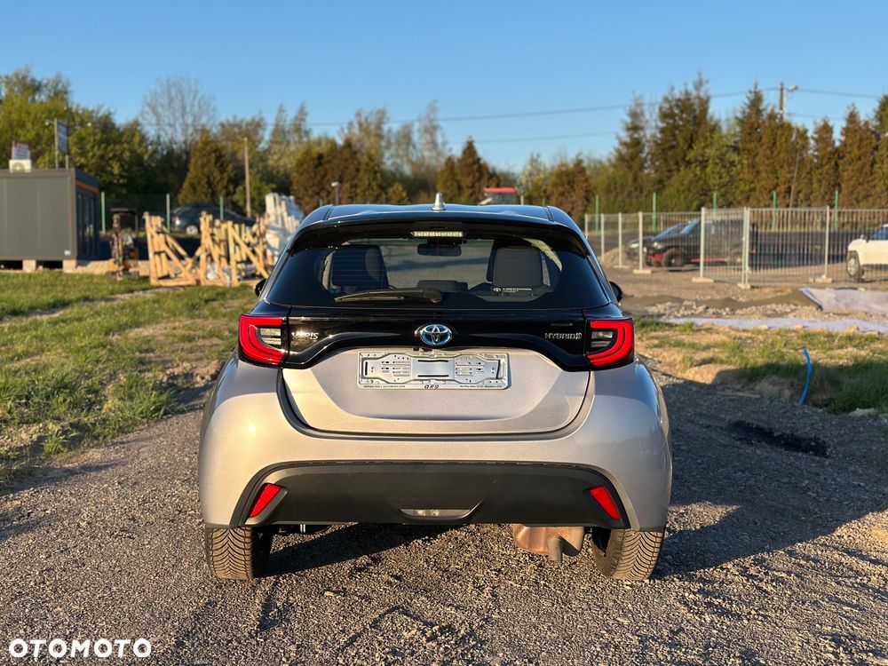 Toyota Yaris - 16