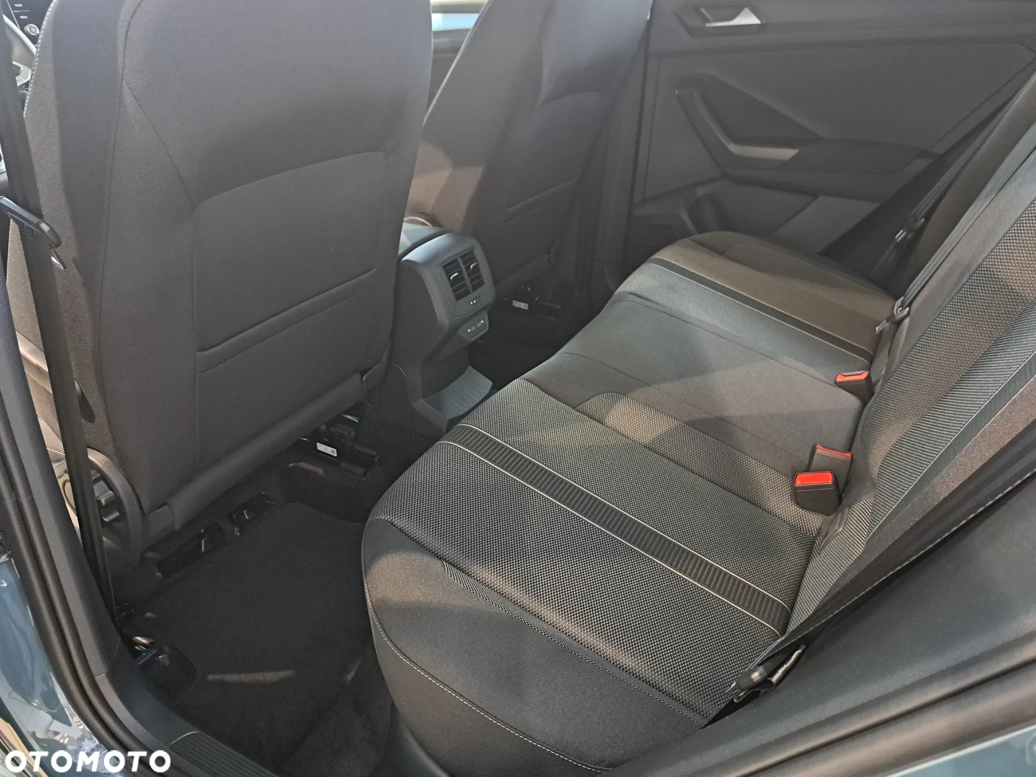 Volkswagen T-Roc 1.5 TSI Life Plus DSG - 10