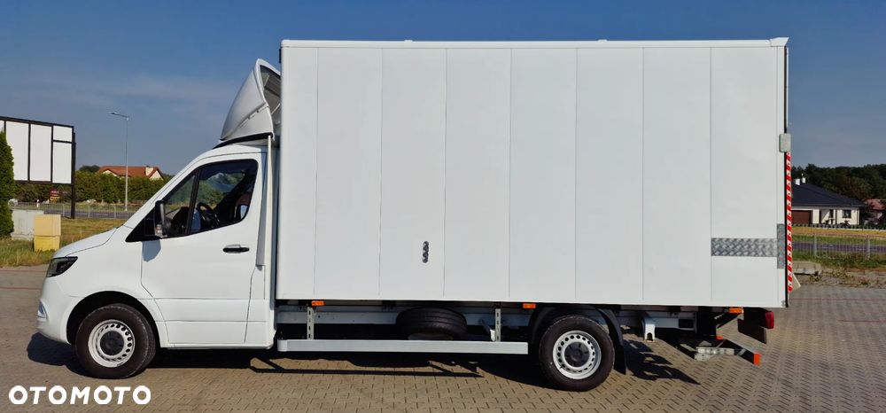 Mercedes-Benz Sprinter - 9