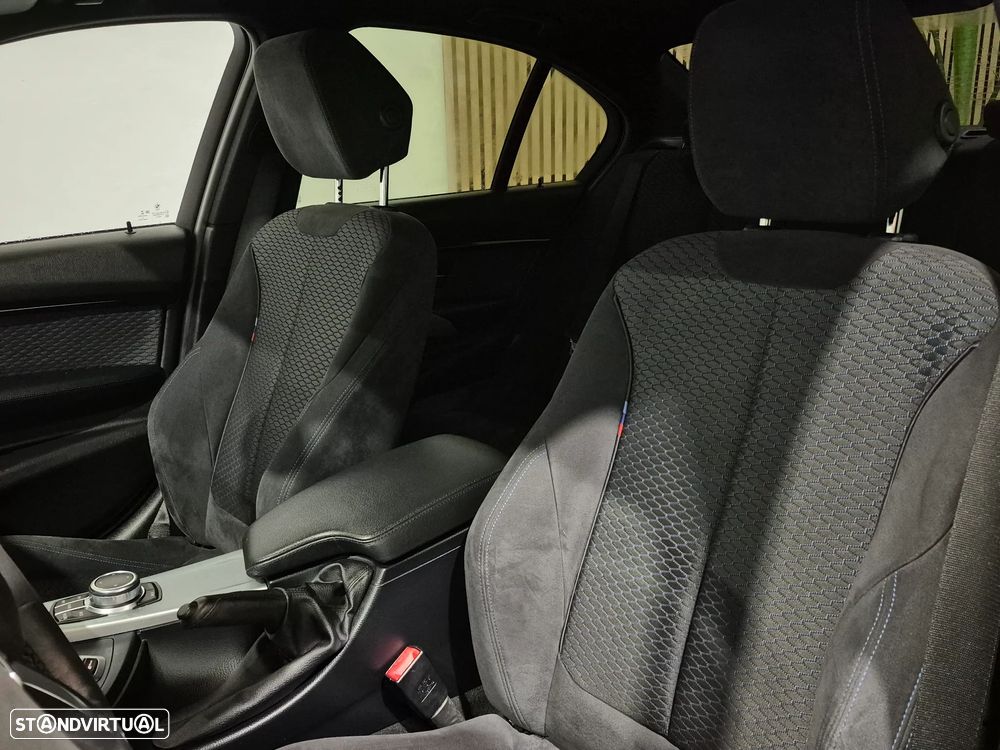 BMW 330 e iPerformance Pack M - 36