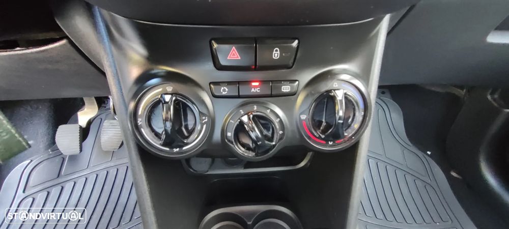 Peugeot 208 1.2 PureTech Signature - 6