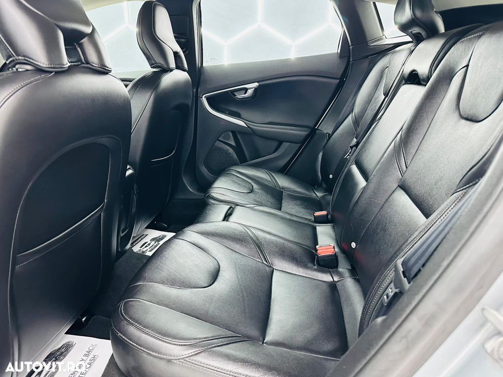 Volvo V40 D2 ECO Summum - 17