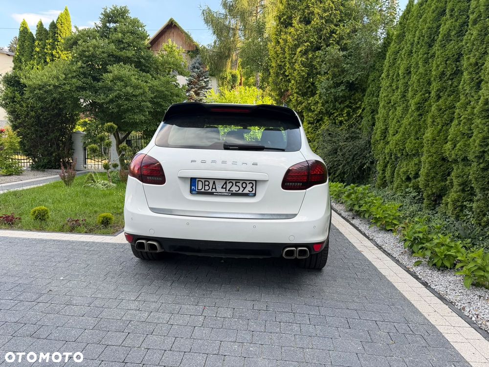 Porsche Cayenne - 25