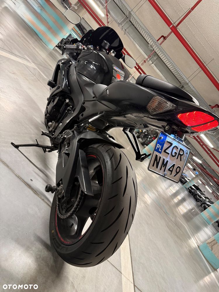 Suzuki GSX-R - 11