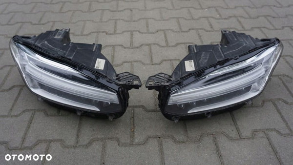 VOLVO XC90 II - LAMPA FULL LED LEWA PRAWA PRZÓD KPL.