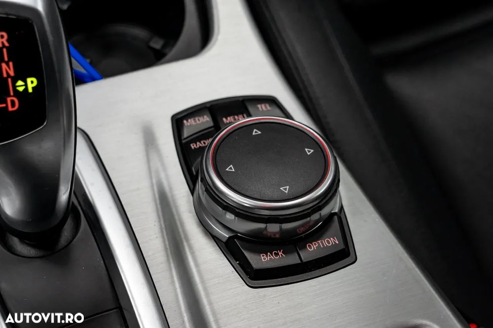 BMW Seria 5 520d xDrive Aut. Luxury Line - 32