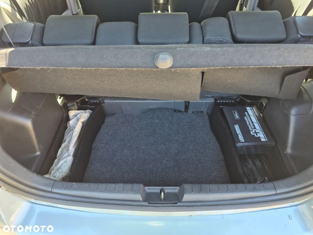 Toyota Yaris 1.33 Sol - 8