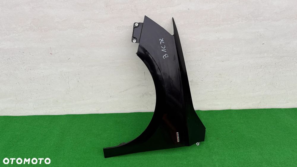 SKODA FABIA 3 III 6V LEWY BŁOTNIK PRZÓD + EMBLEMAT CLEVER 6V0821105 B1CJR