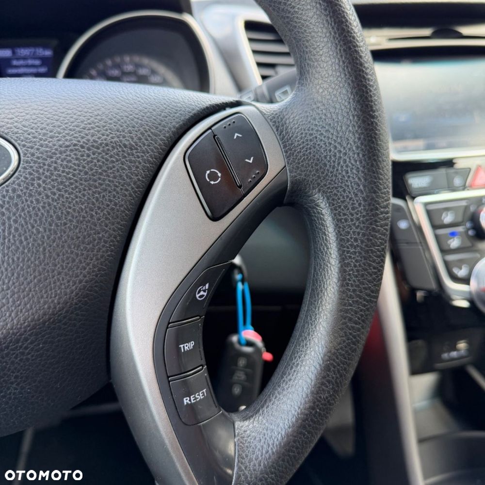Hyundai i30 - 25
