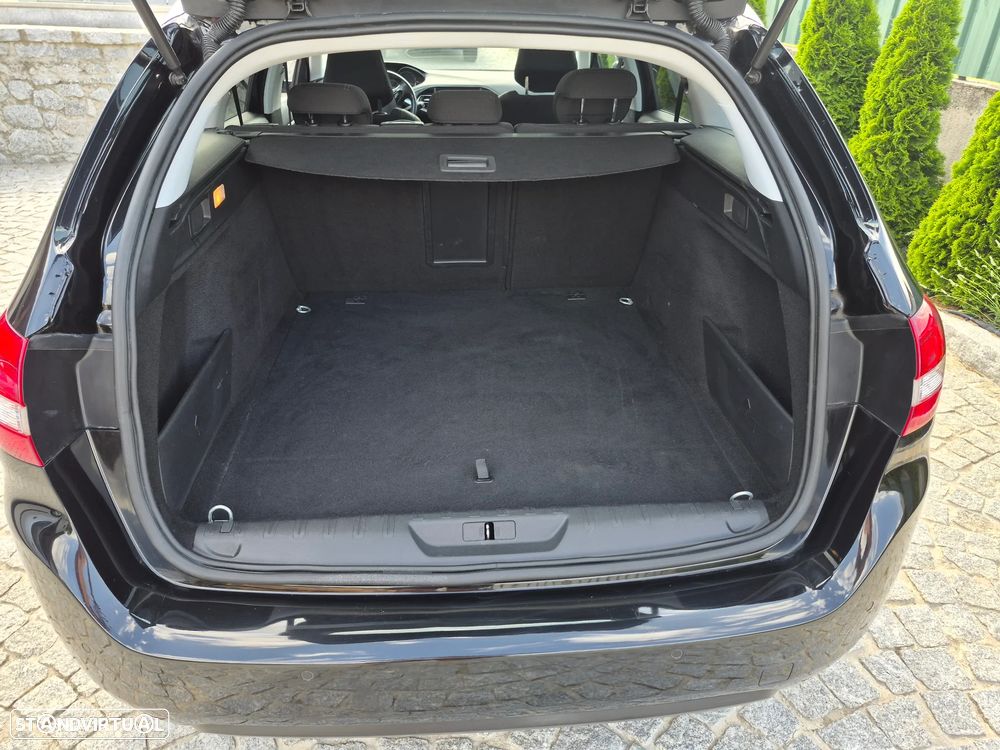 Peugeot 308 1.5 BlueHDi Allure - 4