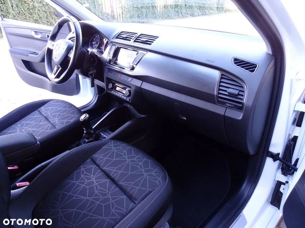 Skoda Fabia 1.0 MPI Clever - 22