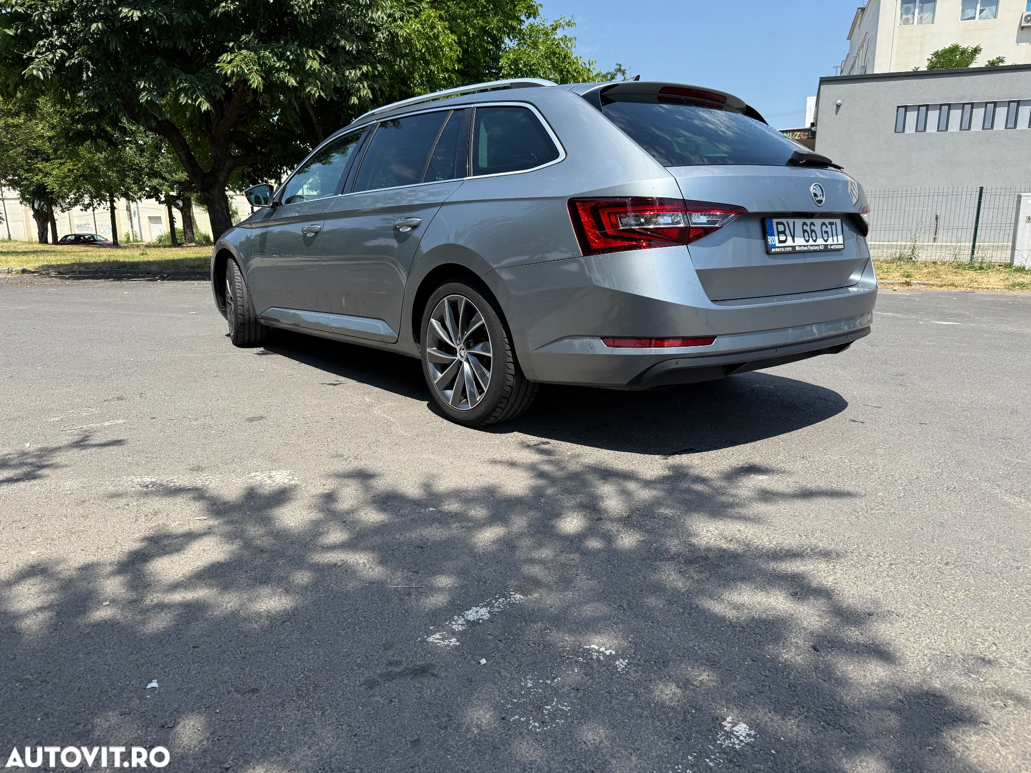 Skoda Superb Combi 1.6 TDI Active - 16