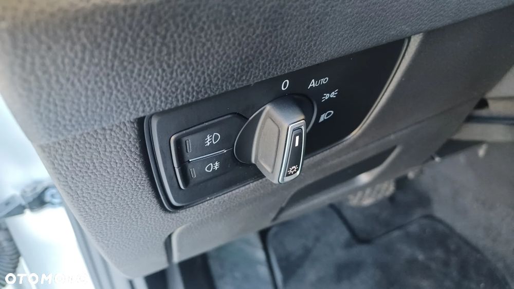 Volkswagen Passat - 14