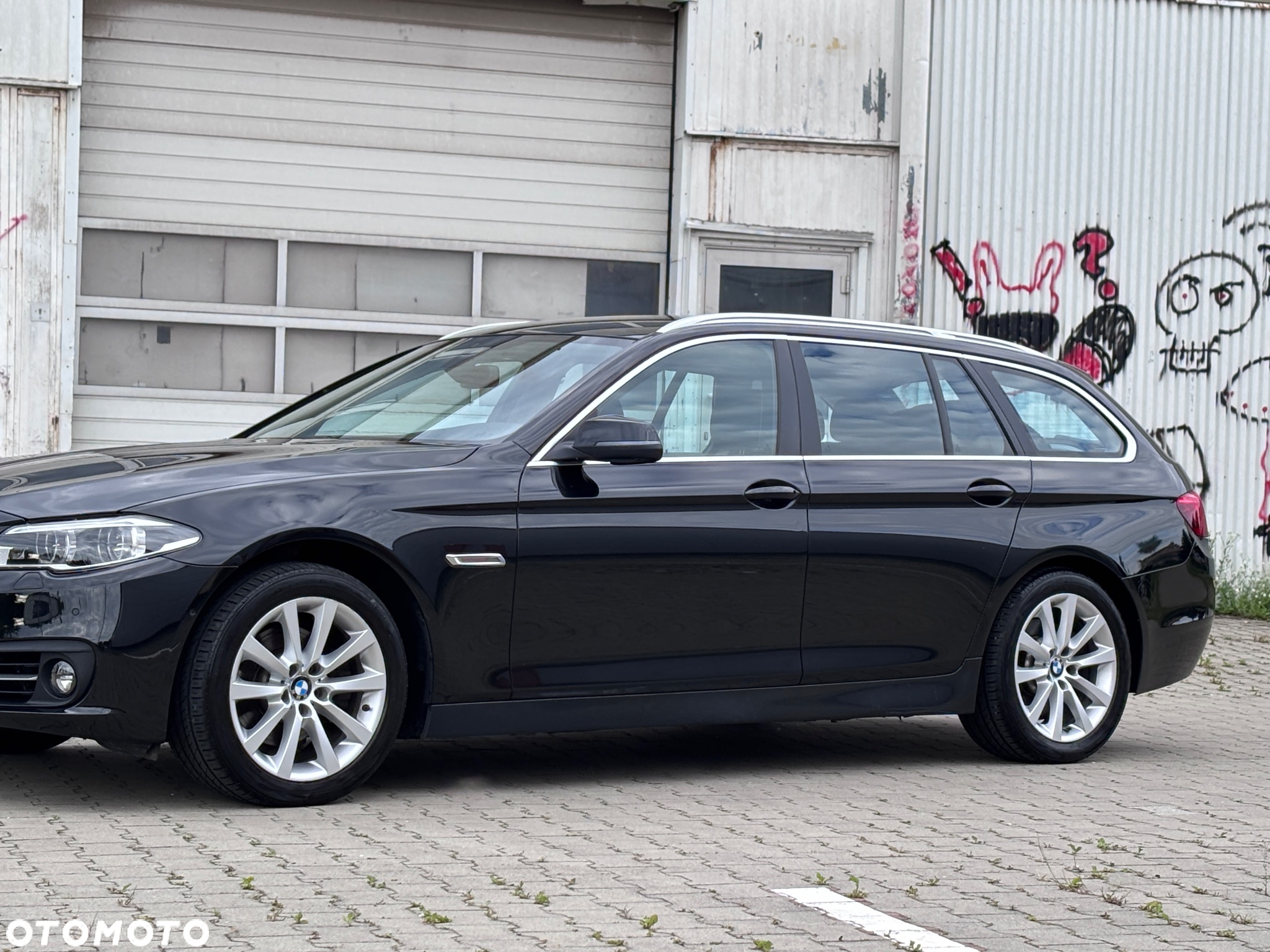 BMW Seria 5 520d xDrive - 22