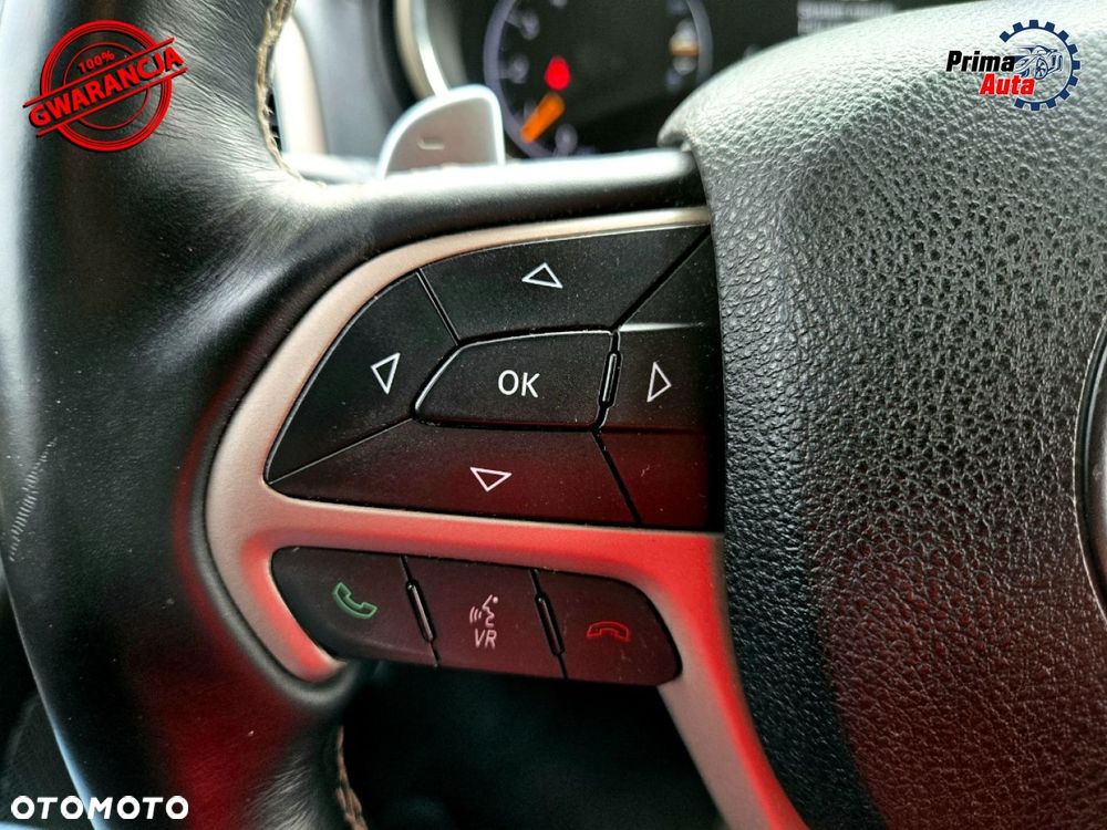 Jeep Grand Cherokee - 24