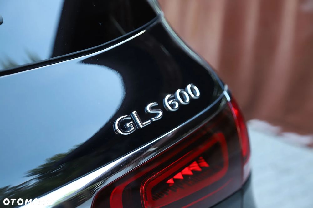Mercedes-Benz GLS Maybach 600 4-Matic - 12
