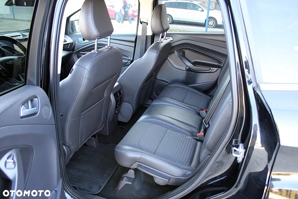 Ford Kuga 1.5 EcoBoost 2x4 Titanium - 13
