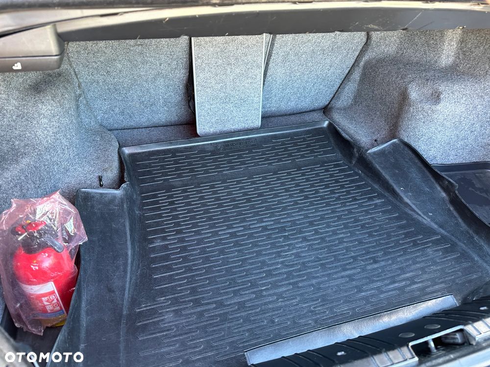 BMW Seria 3 - 24