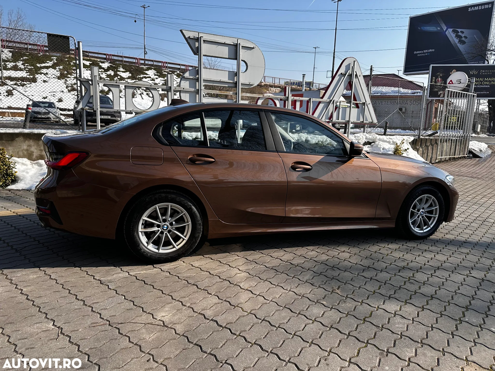BMW Seria 3 318d Aut. - 11