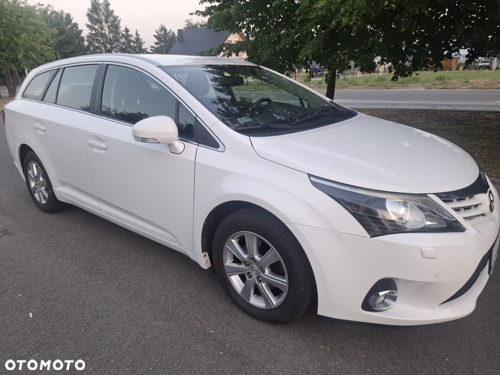 Toyota Avensis - 1