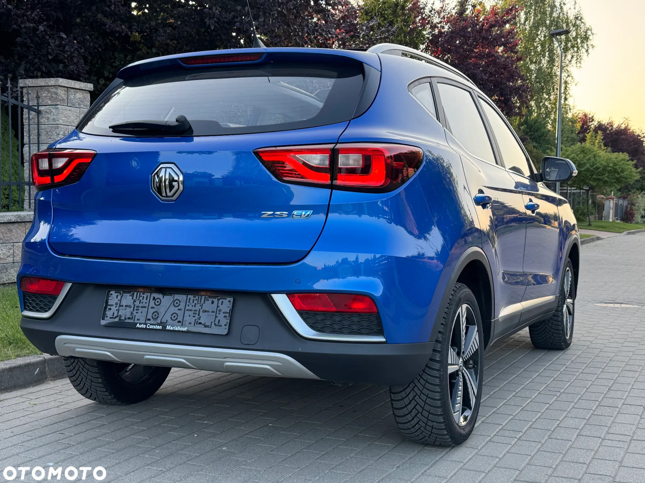 MG ZS EV Luxury - 8